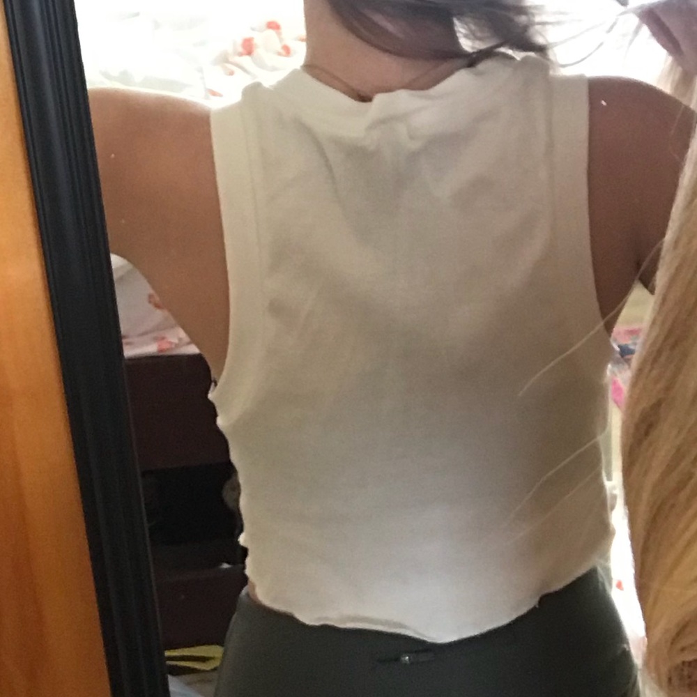 Offwhite crop tank